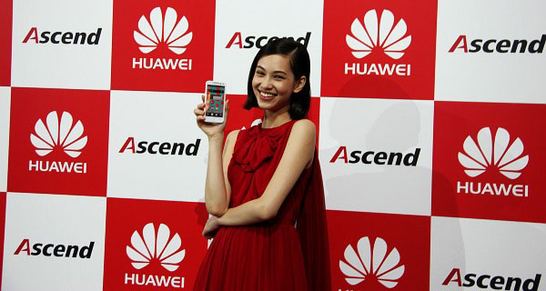 docomo with series Ascend HW-01E（ファーウェイ製）：水原希子さん